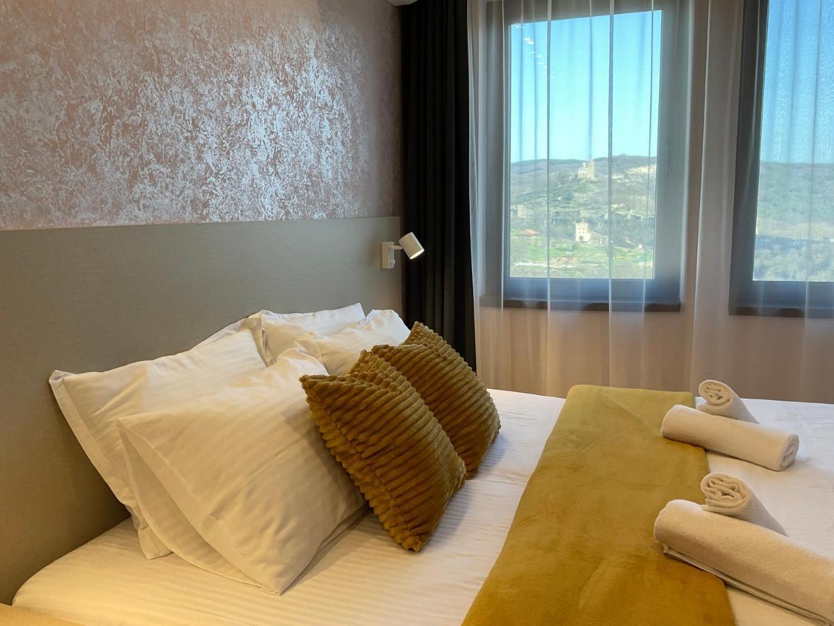 Guest Rooms Tsarevets Weliko Tarnowo Exterior foto