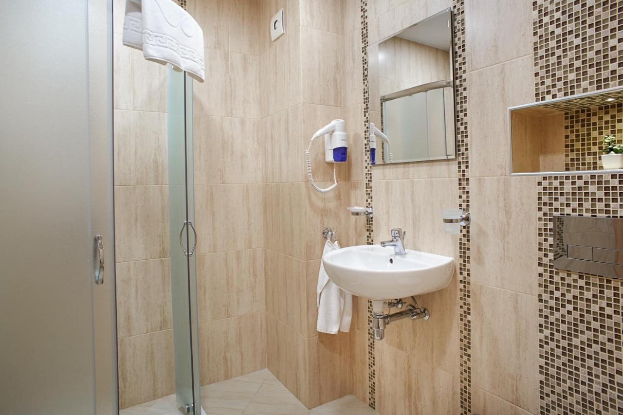 Guest Rooms Tsarevets Weliko Tarnowo Exterior foto